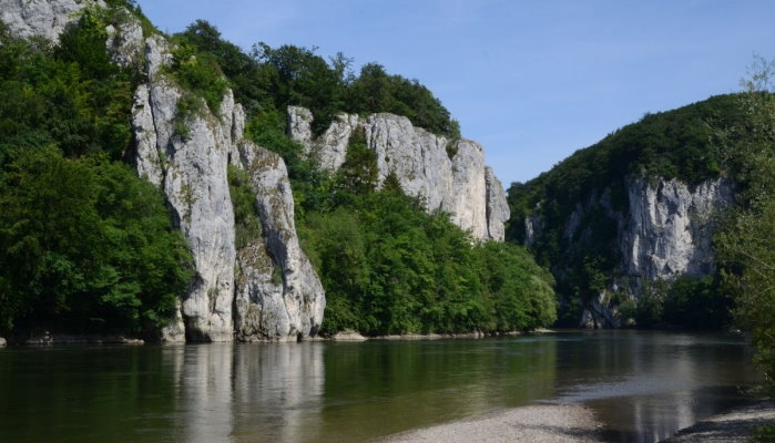 Durch die Felsen des Donaudurchbruchs