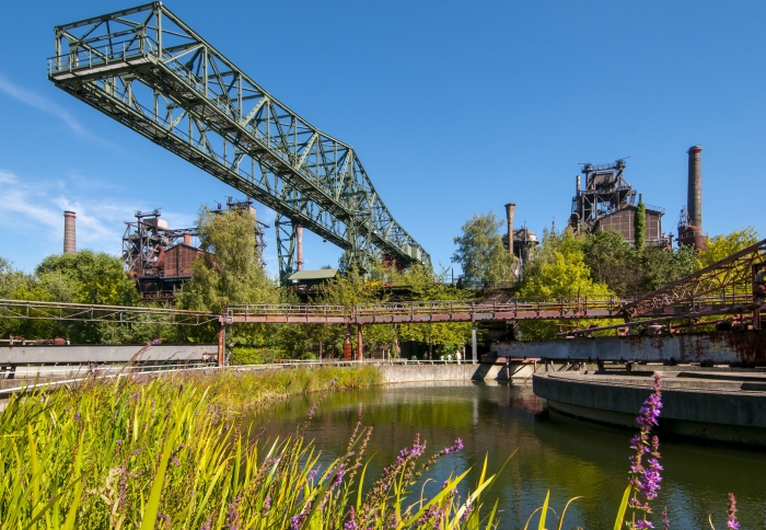 Wasser und Grün im Industriepark